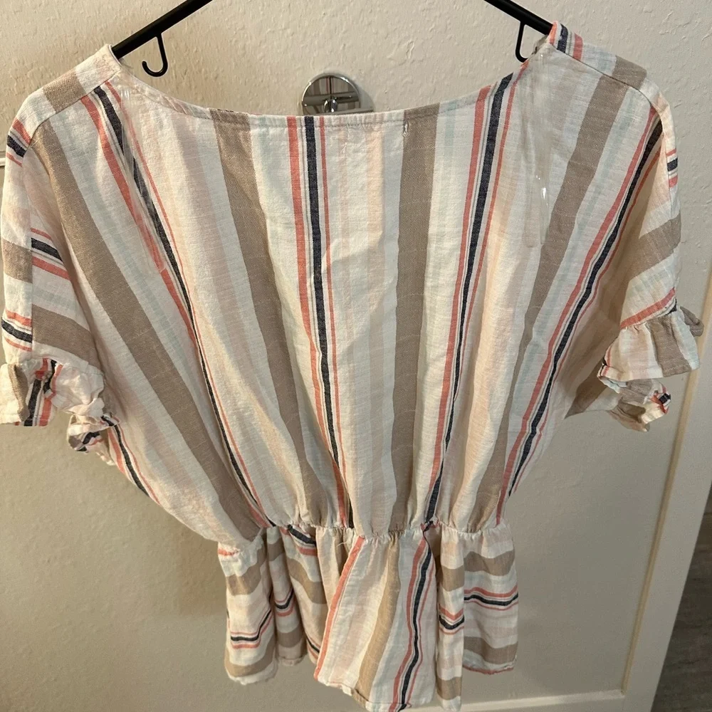 Francesca’s Mi Ami Peplum Top - Picture 5 of 6